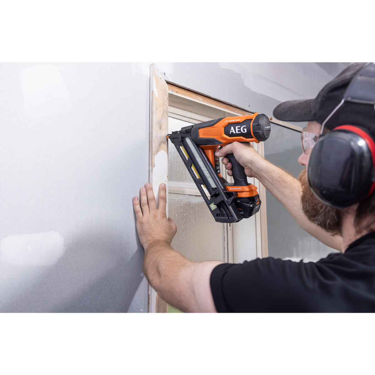 AEG 18V F-RAPID 15GA DA Angled Brad Nailer Kit - 5Ah Battery - 162mm x 600mm x 317mm - SuperSaverAU - view 2