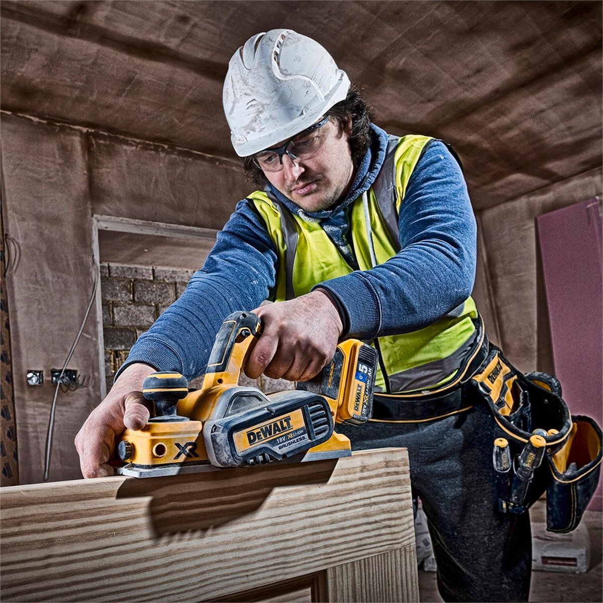 DeWALT 18V Li XR Cordless Brushless Planer DCP580N-XE - 2.0mm Depth - Yellow - SuperSaverAU - view 3