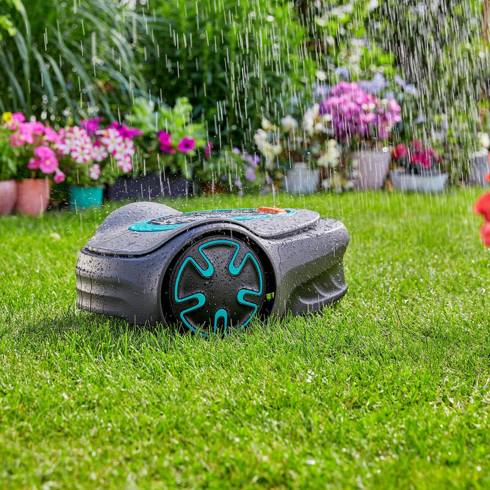 Gardena Sileno Minimo 500 18V Robotic Lawnmower 160mm Cut Grey 15202-38
