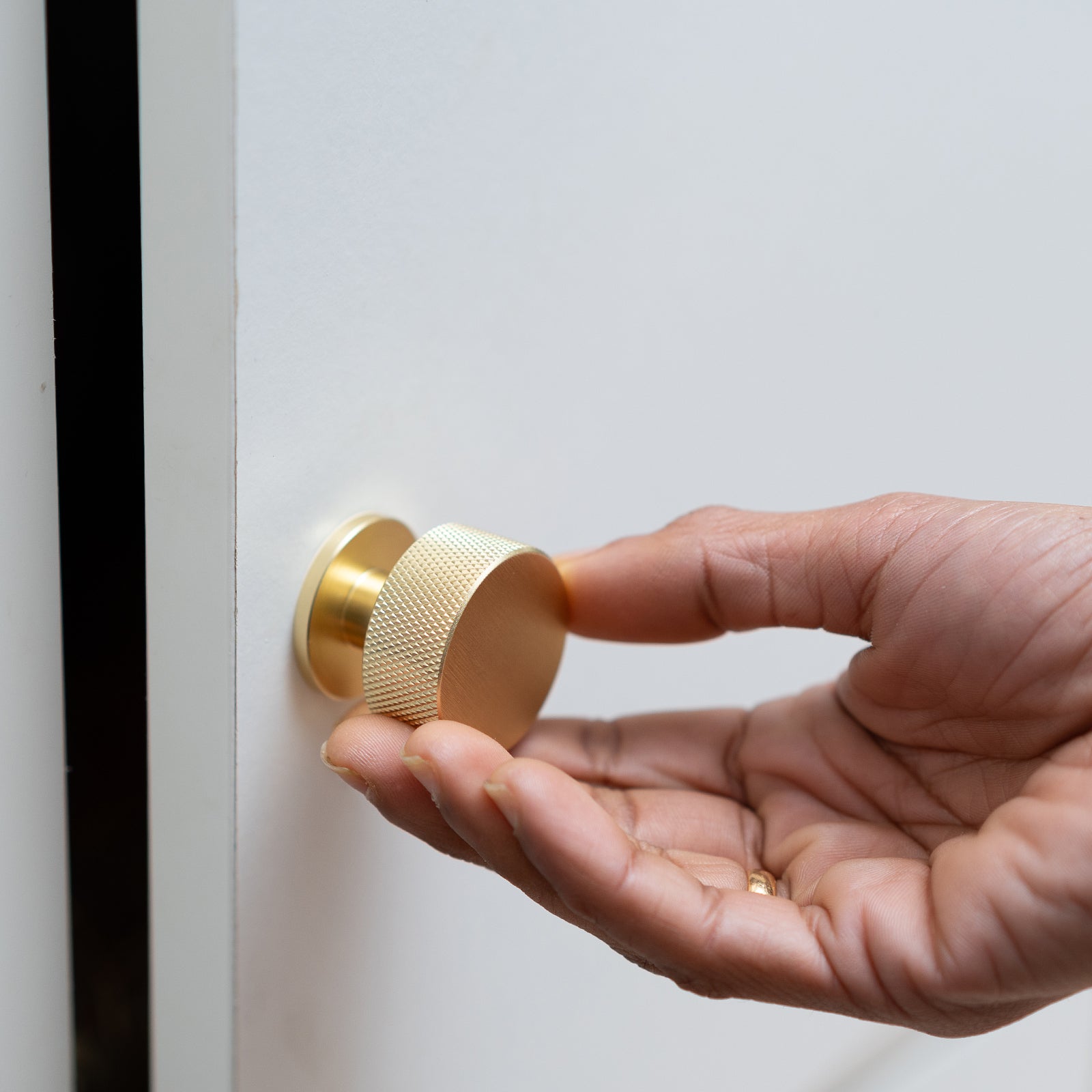 Taskmaster 32.5mm Knurled Brushed Brass Cabinet Knob 1 Pack