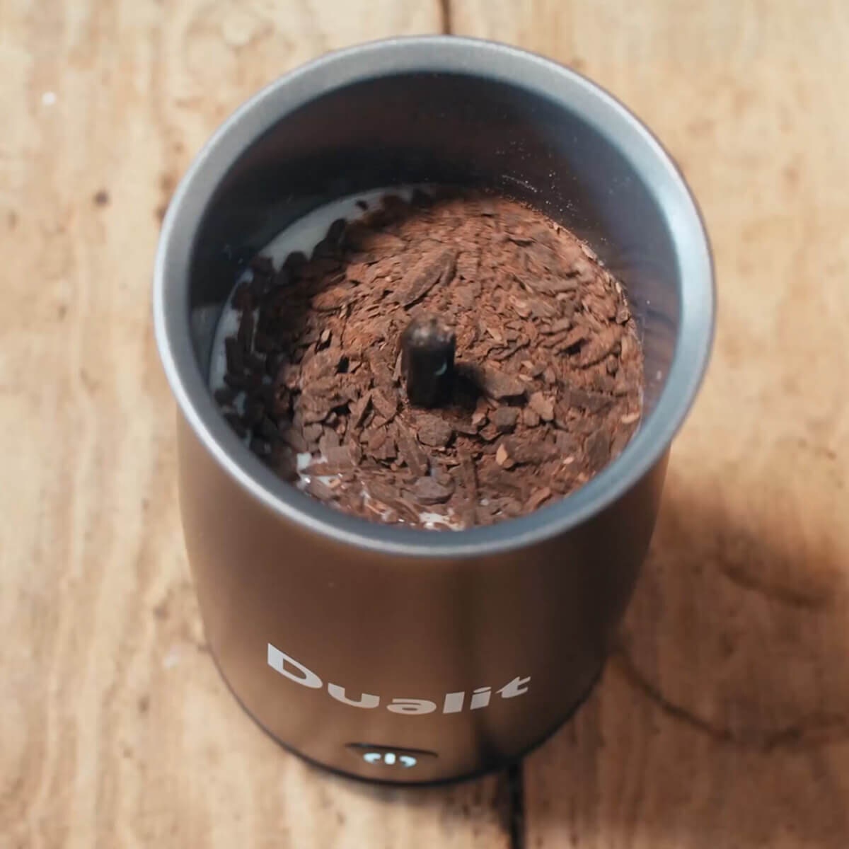 Dualit Hot Chocolate Maker and Milk Frother 250ml - Black, Cordless Jug, One-Touch Operation - DU84151