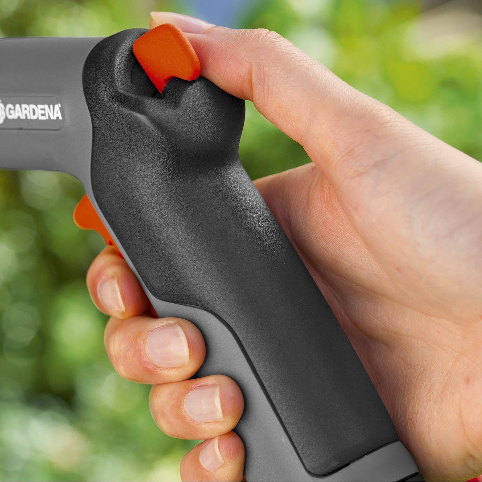 GARDENA 13mm Classic Multi Sprayer Adjustable Spray with Trigger Lock 1000kPa