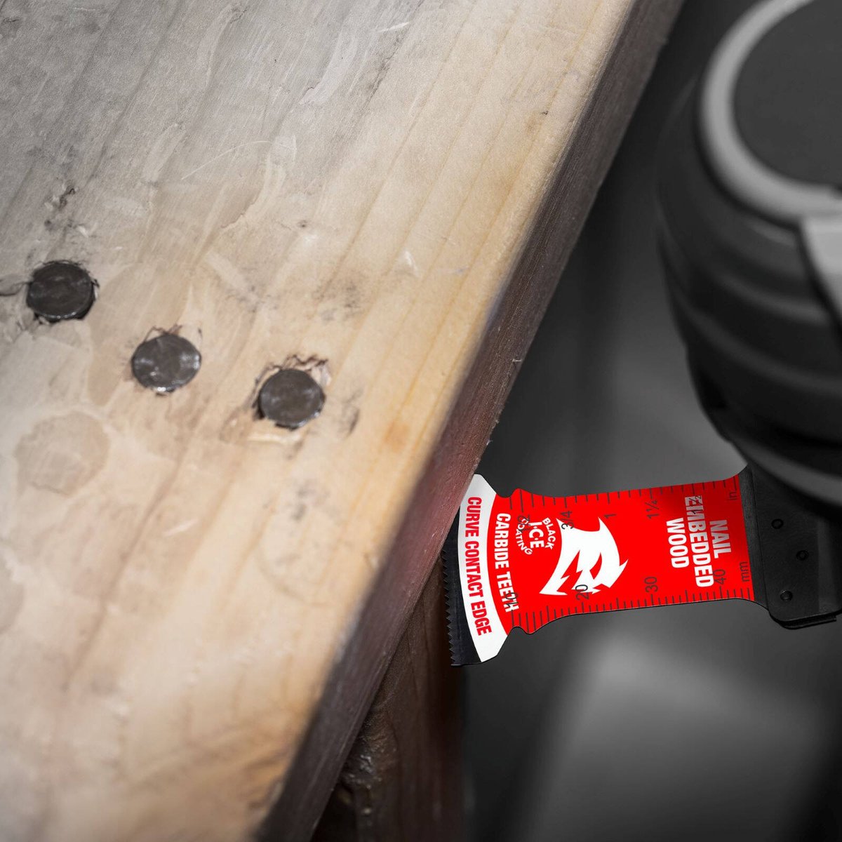Diablo 32mm Universal Fit AMPED Demo Demon Carbide Oscillating Blade Nail-Embedded Wood