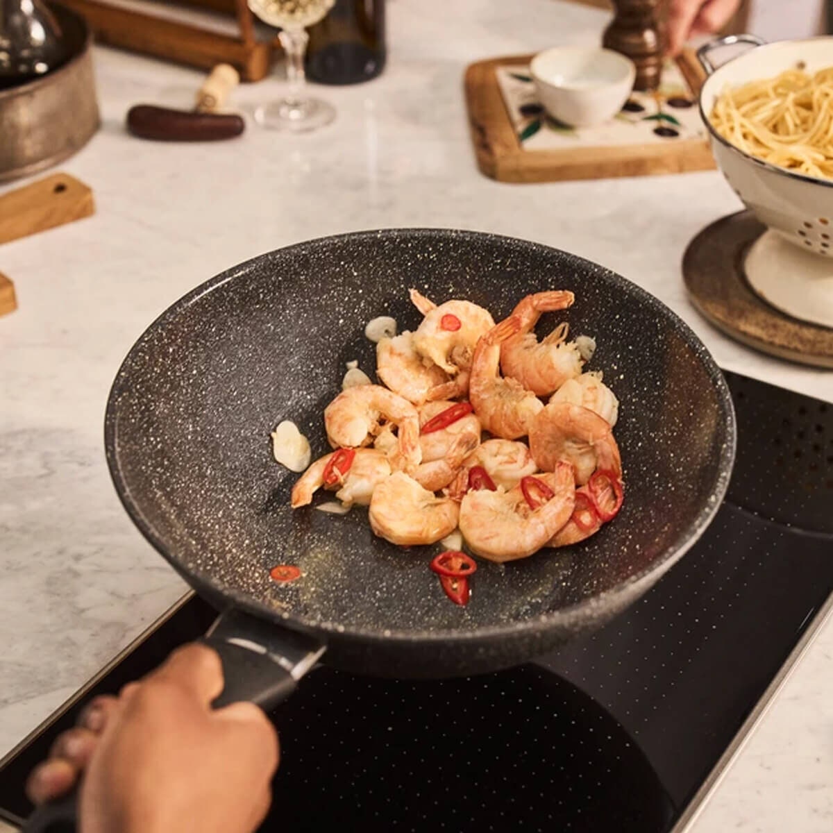 Ballarini Vipiteno Ceraforce 28cm ceramic non-stick wok - PFAS-free, radiant induction base - 67334