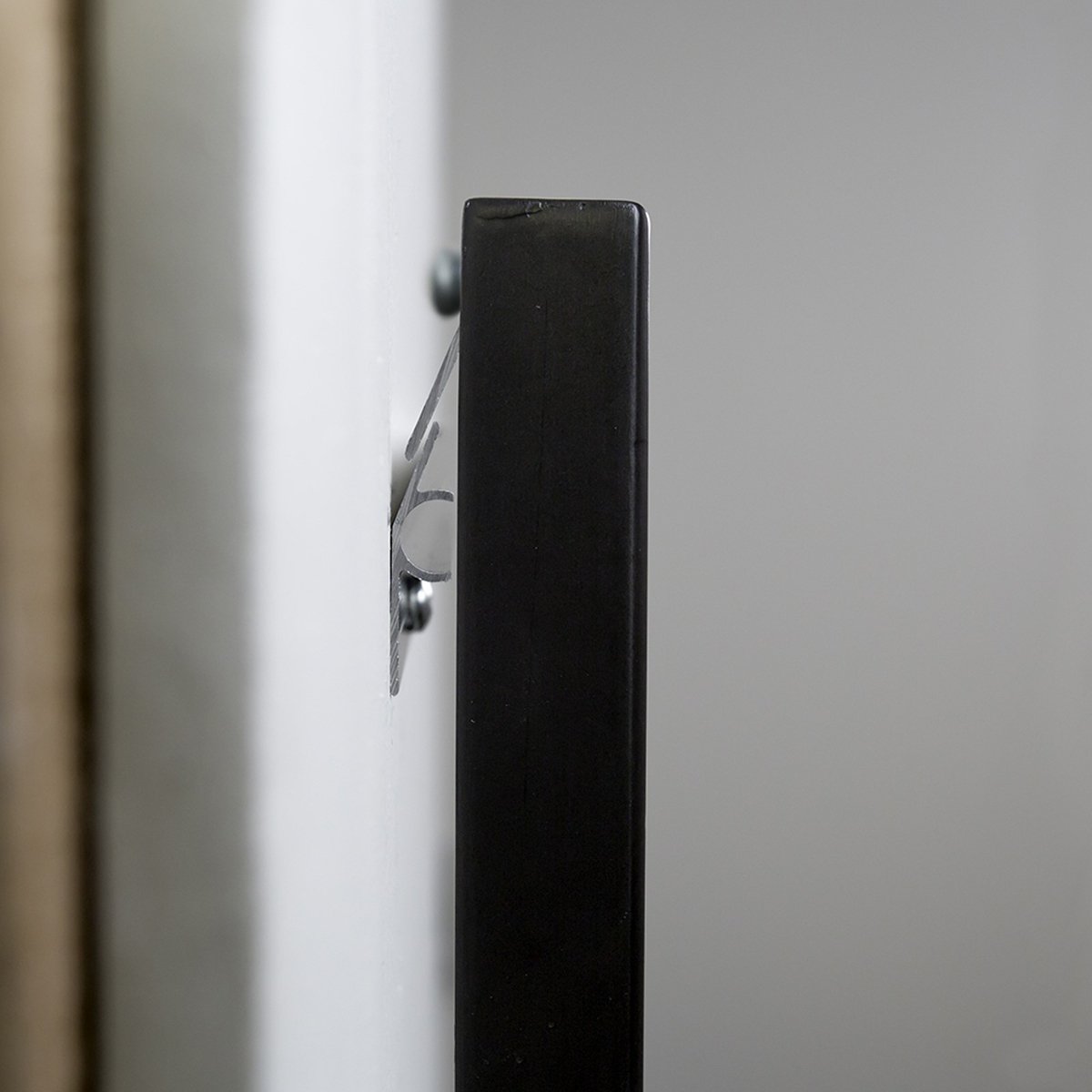 Hangman 18" Heavy Duty Picture/Mirror Hanger 40kg