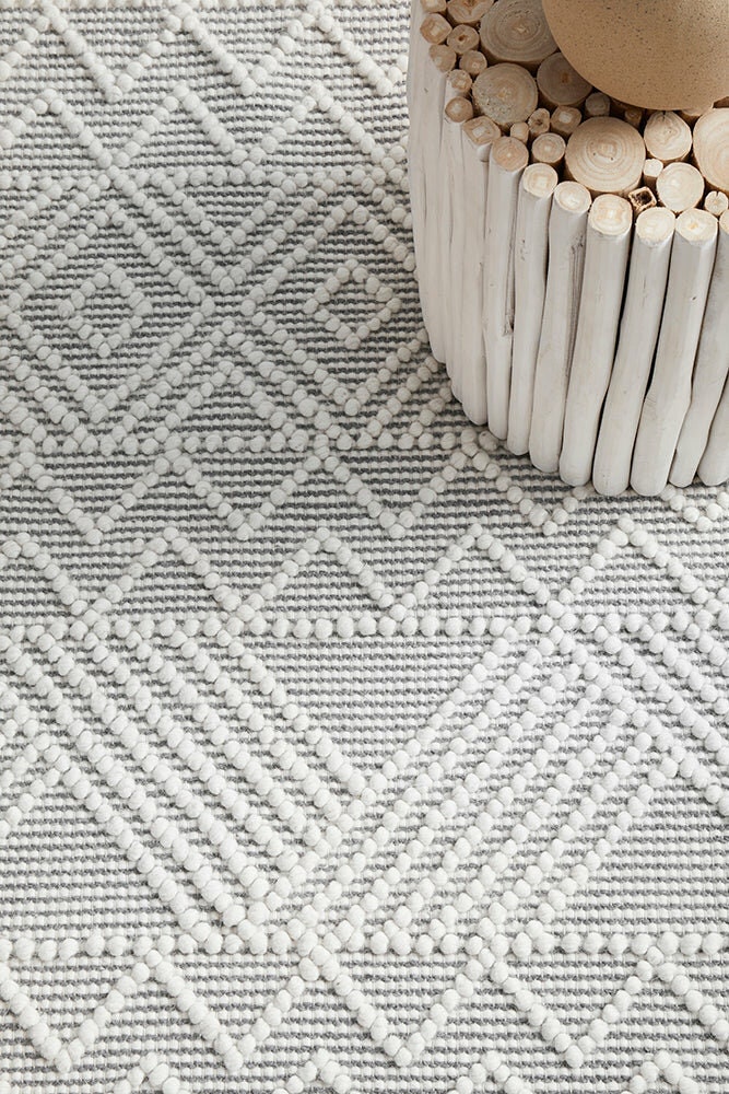 Rug Culture Maison Extra Large Rug 320x230cm - Off White and Grey Hand Loomed Wool - MSN-KATE-320X230
