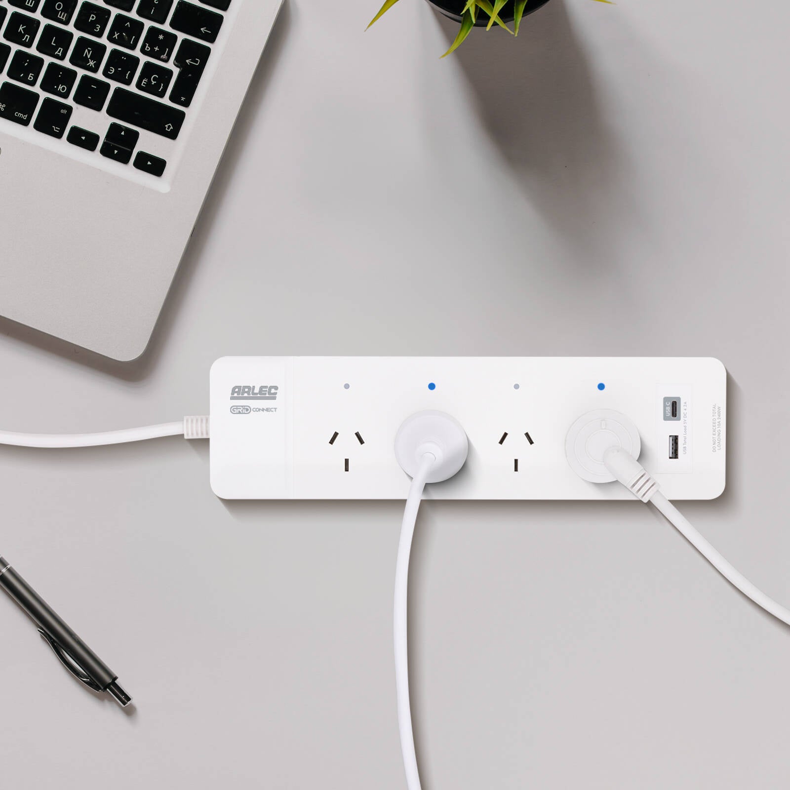 Arlec Grid Connect Smart 4 Outlet Powerboard with USB-A & USB-C Charger White PB4UHA