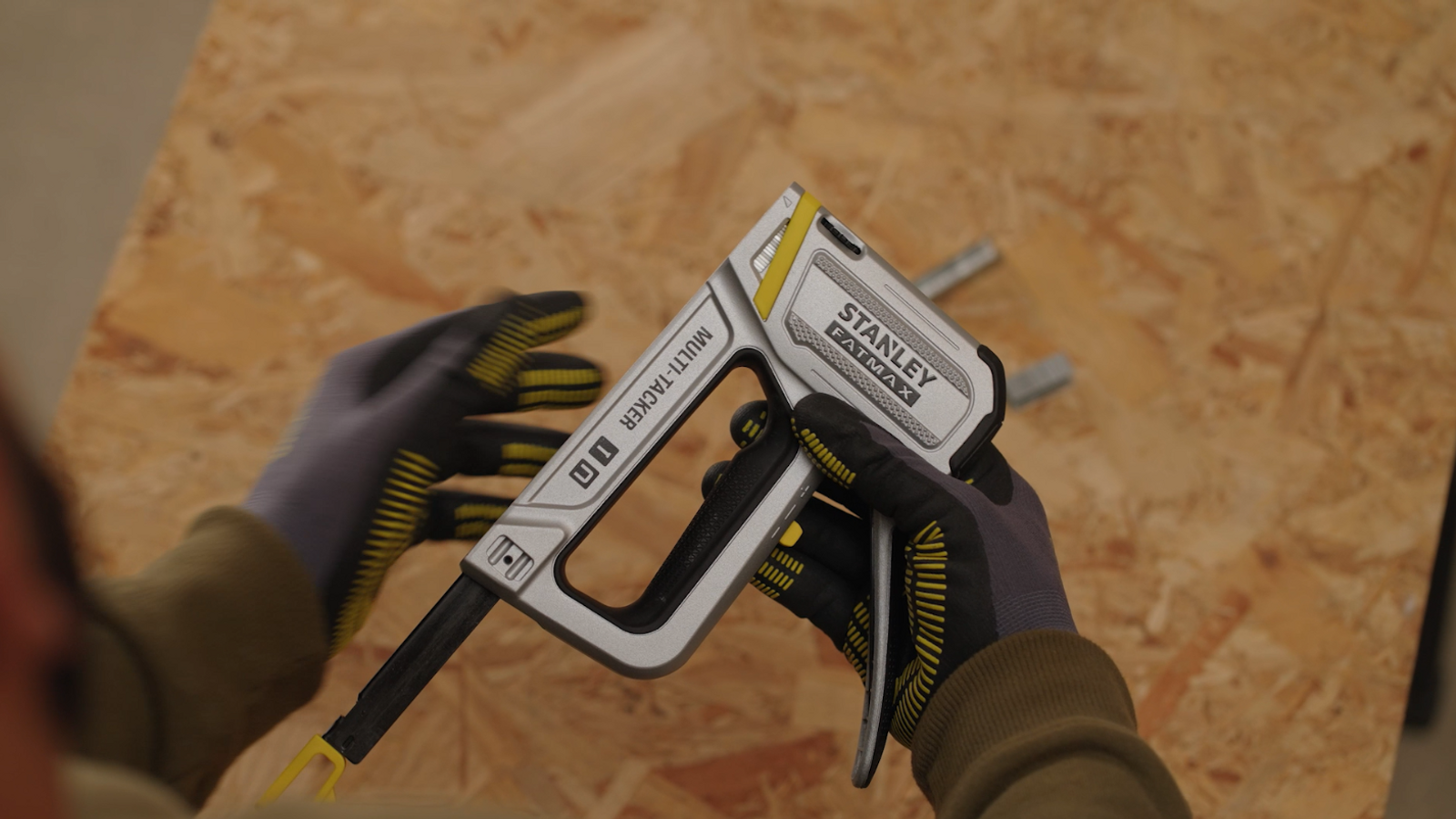 Stanley FatMax 2-in-1 Heavy Duty Multi Tacker 14mm Staple and Brad FMHT70250-0