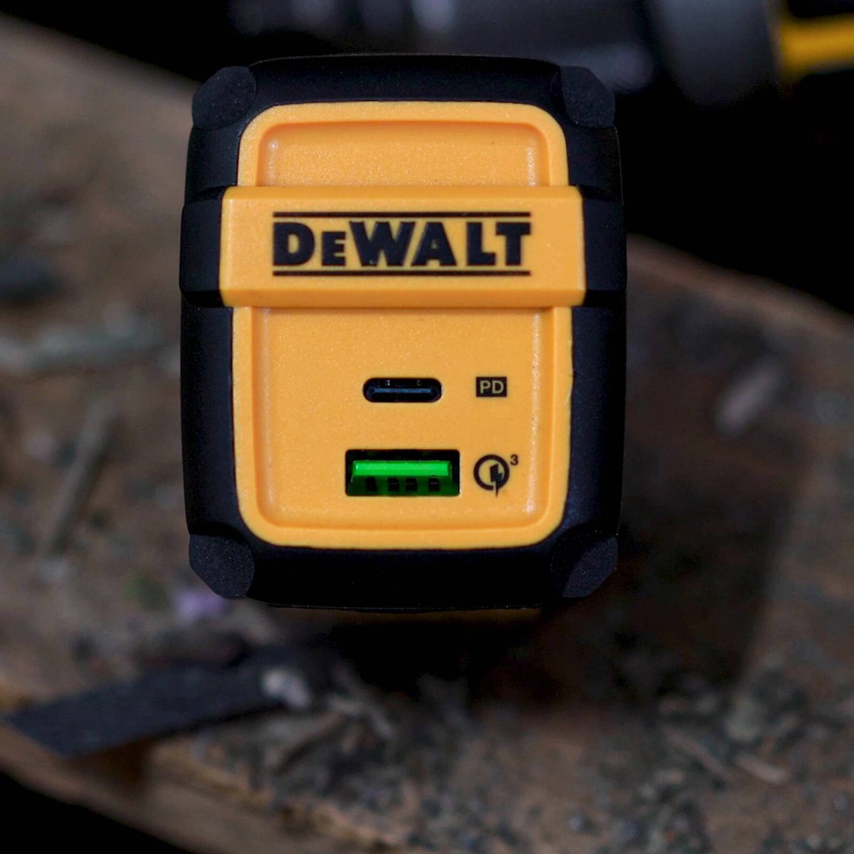 DeWALT 49.5W 2-Port USB-C PD Fast Charger 1310871DWE