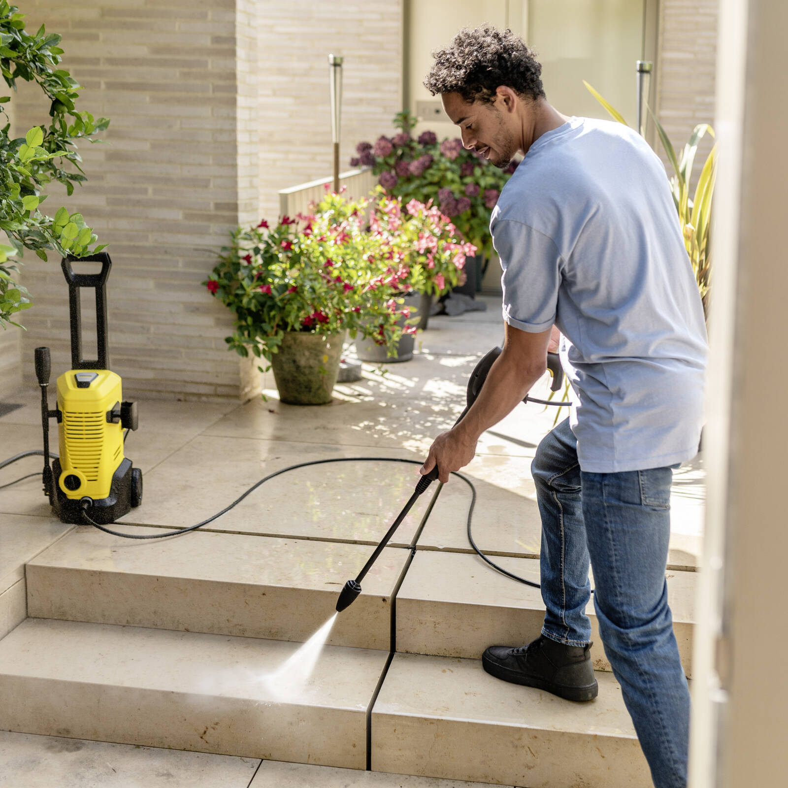 Karcher K3 Corded Pressure Washer, 1950 PSI, 6m Hose 1.676-352.0