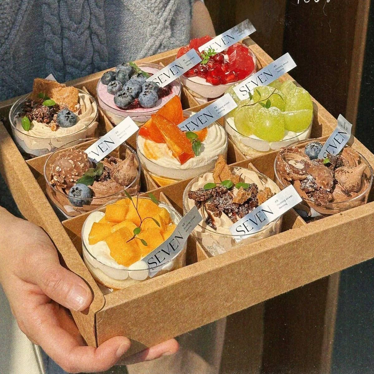 Clear Nine Grid Cake Box Pack of 10 Storage Container with Lift off Lid - White - view 5