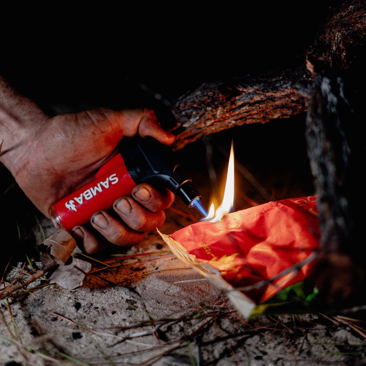 Samba Jet Flame Refillable Windproof Lighter with Adjustable Flame