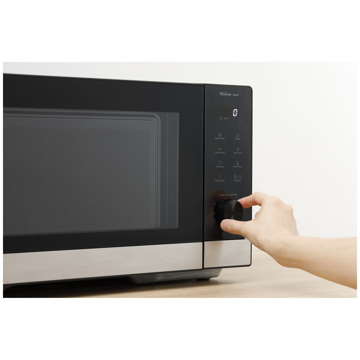 Panasonic 29L inverter microwave oven - 1000W, black with stainless steel trim, 17 auto menus - NN-SD38QSQPQ