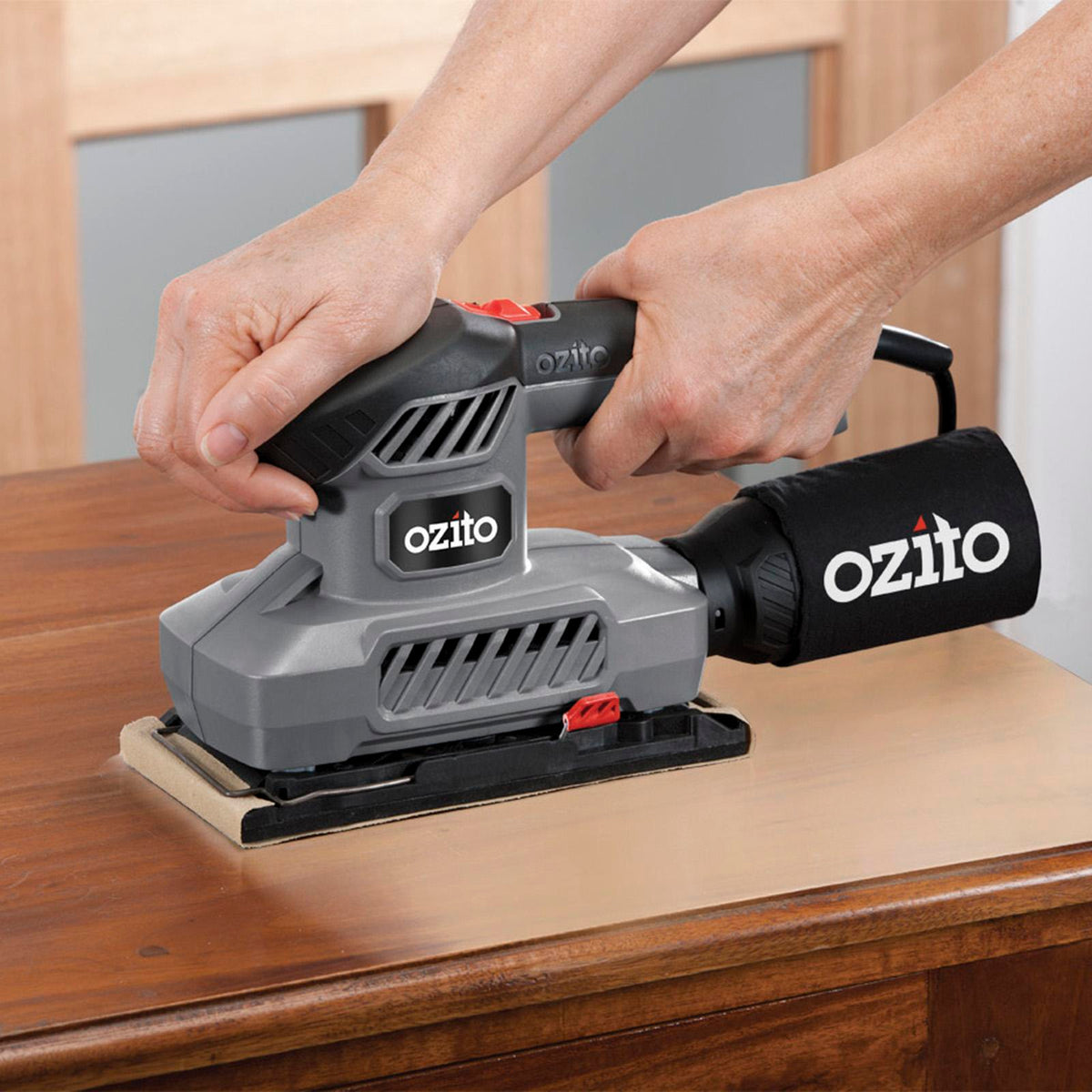 Ozito 150W 1/3 Sheet Finishing Sander TSS-3100 - 11000rpm, Dust Bag, Lock-On Button