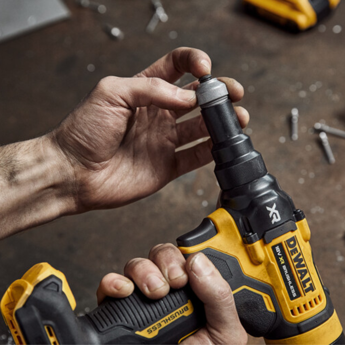 Dewalt 18V Cordless Rivet Gun - 4.8mm - 10,000N Pulling Force - SuperSaverAU - view 5