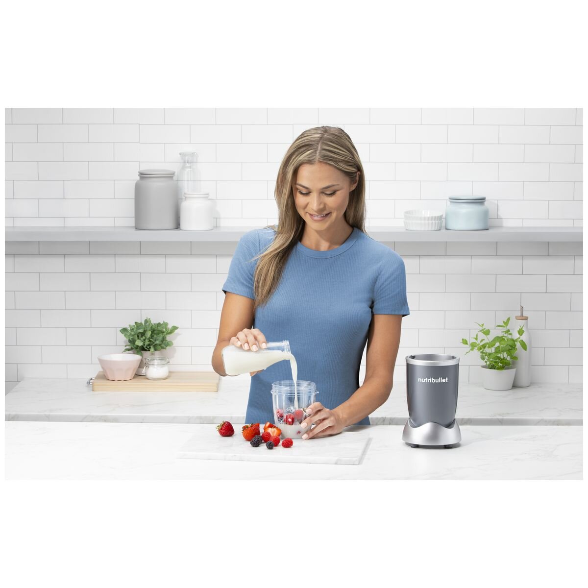 NutriBullet 600 Series 5 Piece Personal Blender - 600W Motor, Extractor Blade, Grey - NBR-0507LG