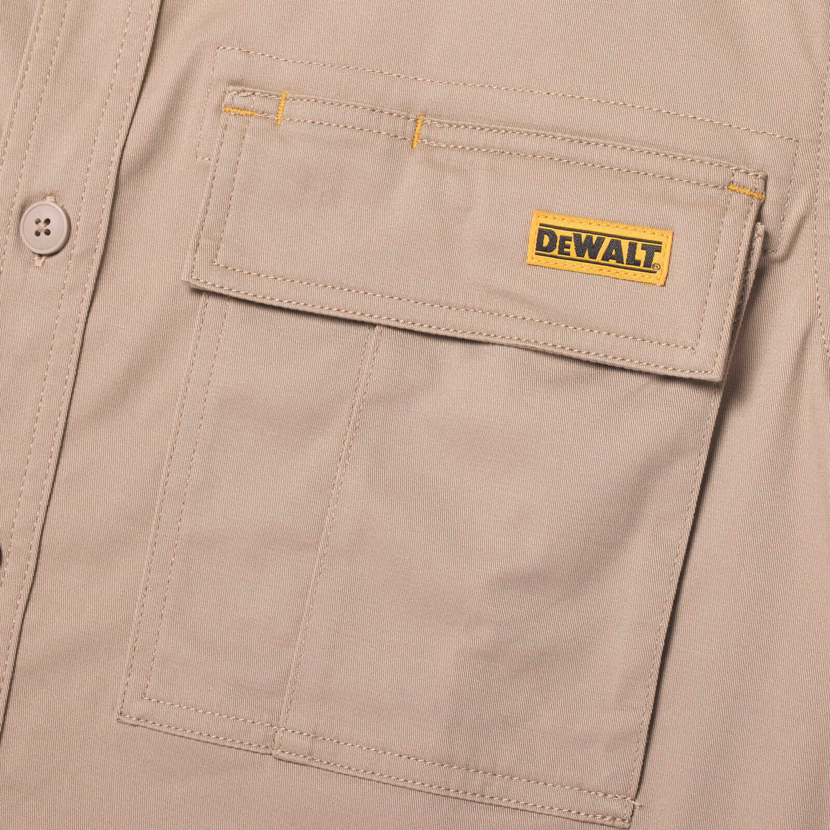 DEWALT Khaki Basalt Short Sleeve Button Up Shirt - Men's Size XL, Stretch Cotton