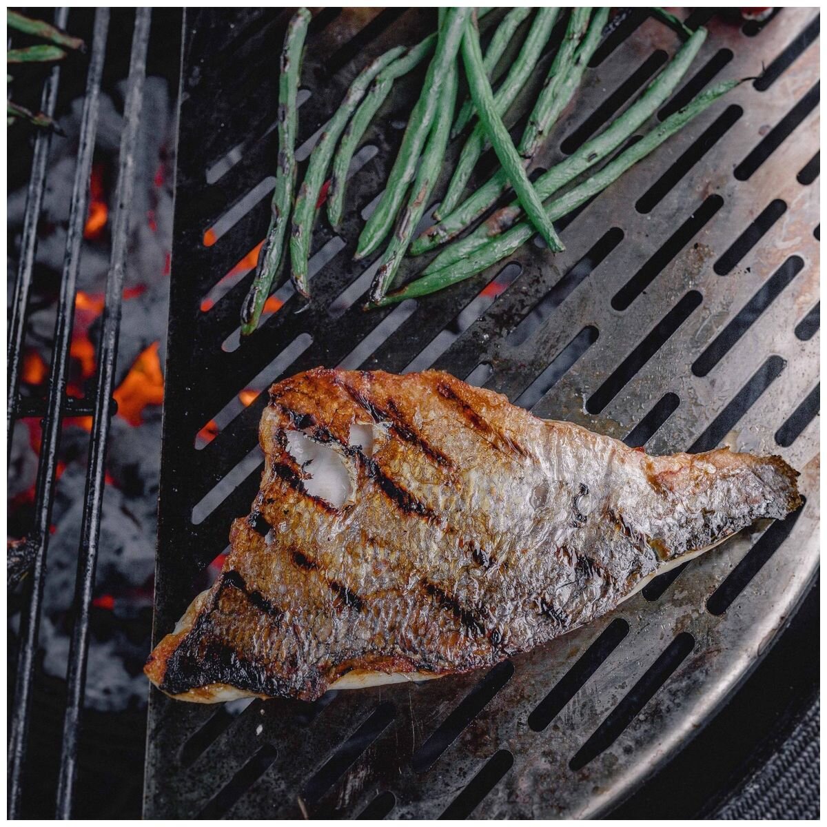 Kamado Joe Big Joe half moon stainless steel grate for fish and veg - 304 stainless steel - BJ-HSSCGFV