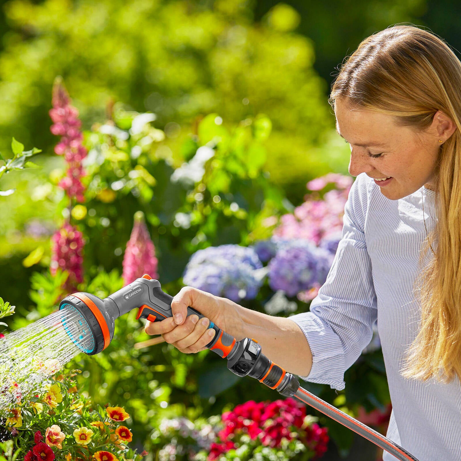 GARDENA AquaCount Water Meter, Digital Display, Hose-End, Battery Powered, 18350-25