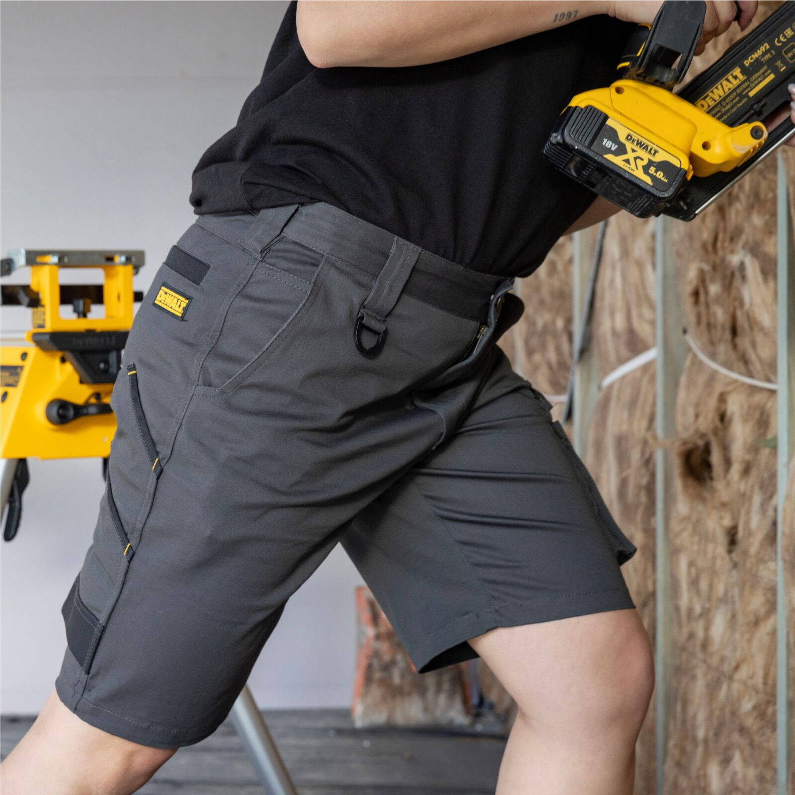 DeWALT Bennington PROStretch Work Shorts Size 34 Grey Cotton Spandex