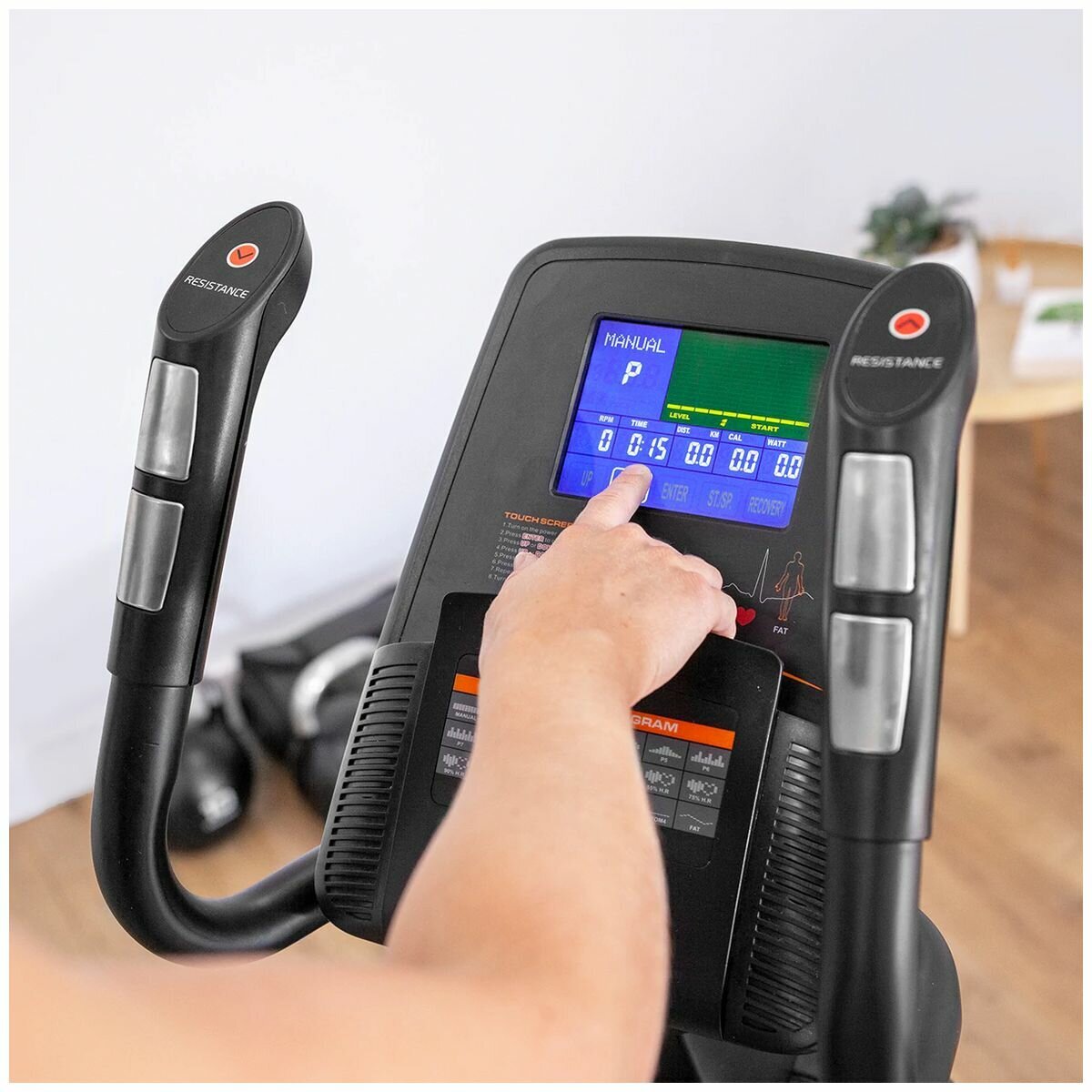 Lifespan Fitness Ascender incline cross trainer - 16 resistance levels - 21 programs - 5 incline levels - XT40
