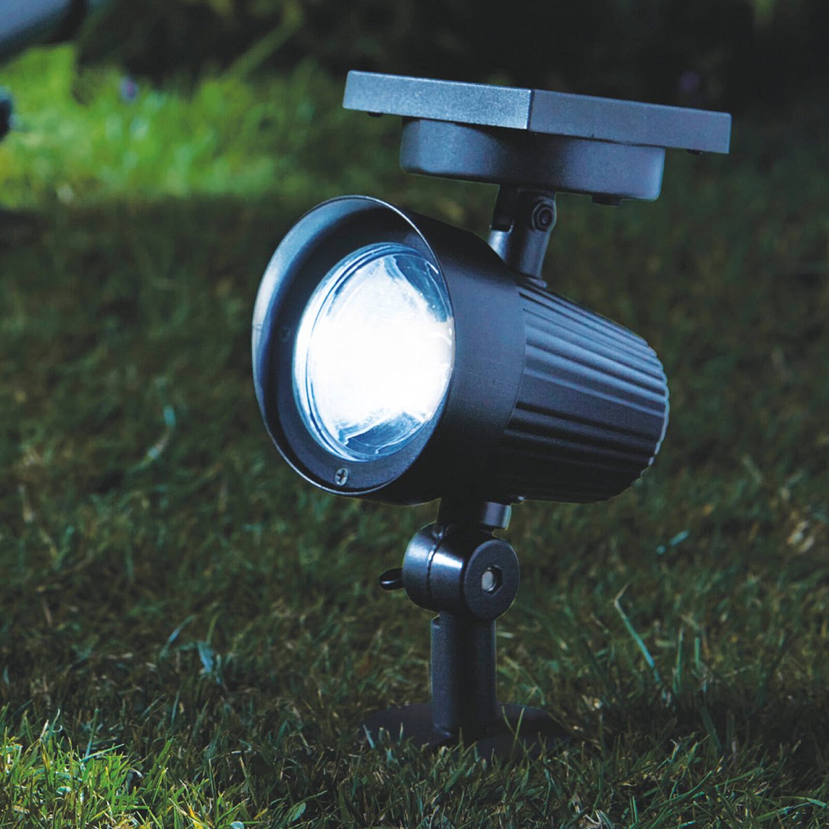 Arlec 30 Lumen Solar LED Garden Spot Light Ground Stake LVS020