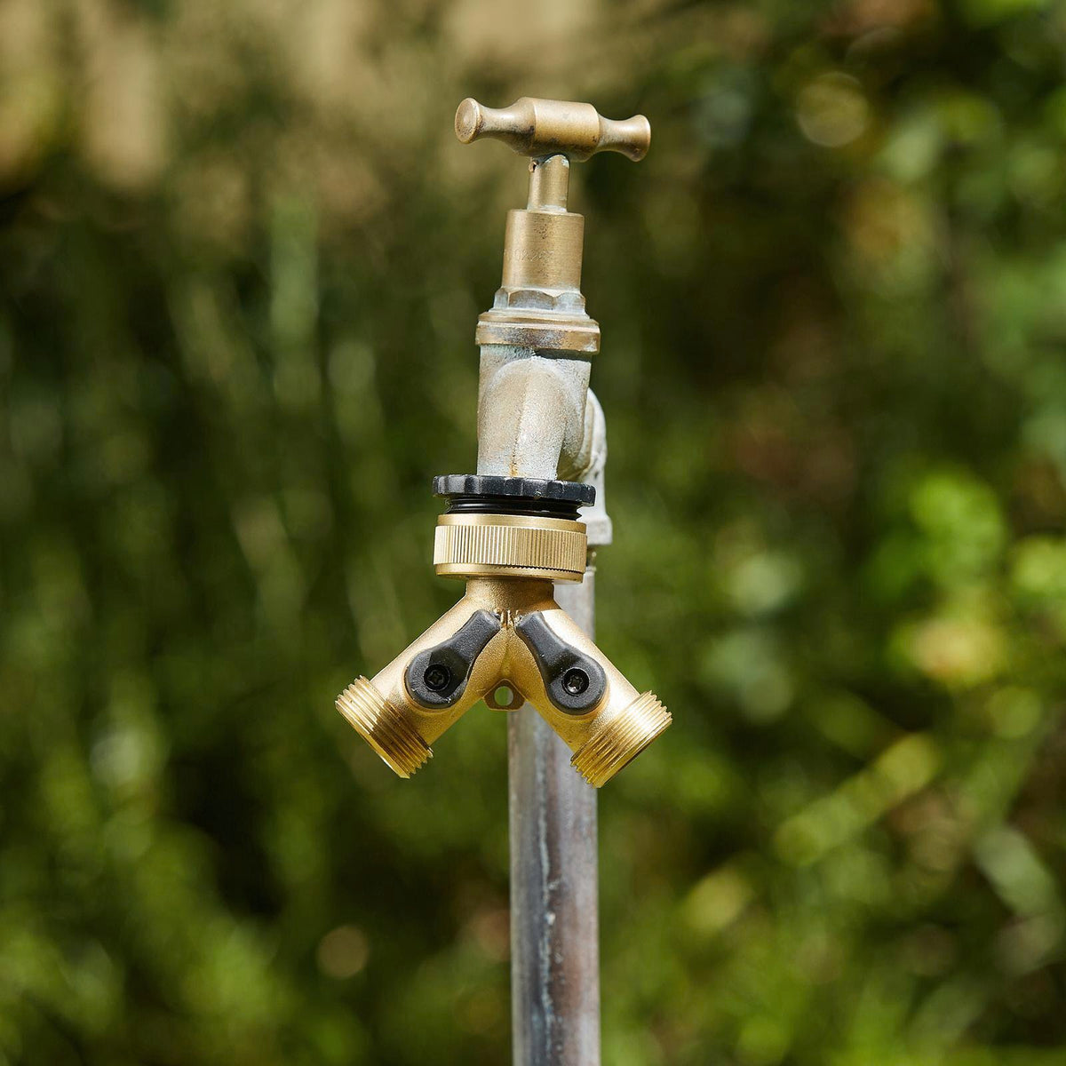 Pope 2 Way Brass Threaded Tap, Solid Brass, 12mm Outlets, Outdoor