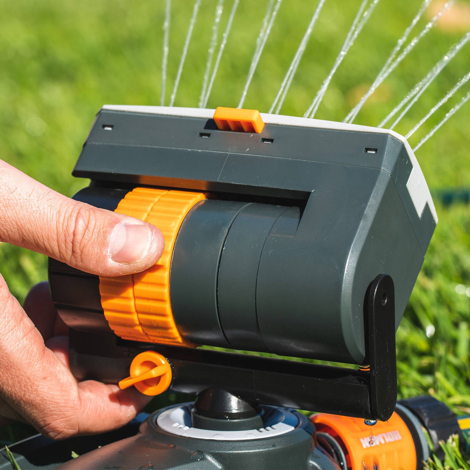 Holman Mini Oscillating Plastic Sprinkler on Weighted Base