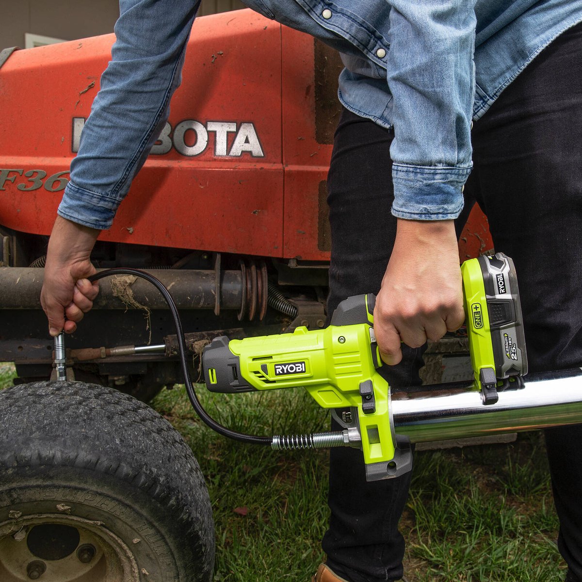 Ryobi 18V ONE+ Cordless Grease Gun R18GG450-0 - Tool Only