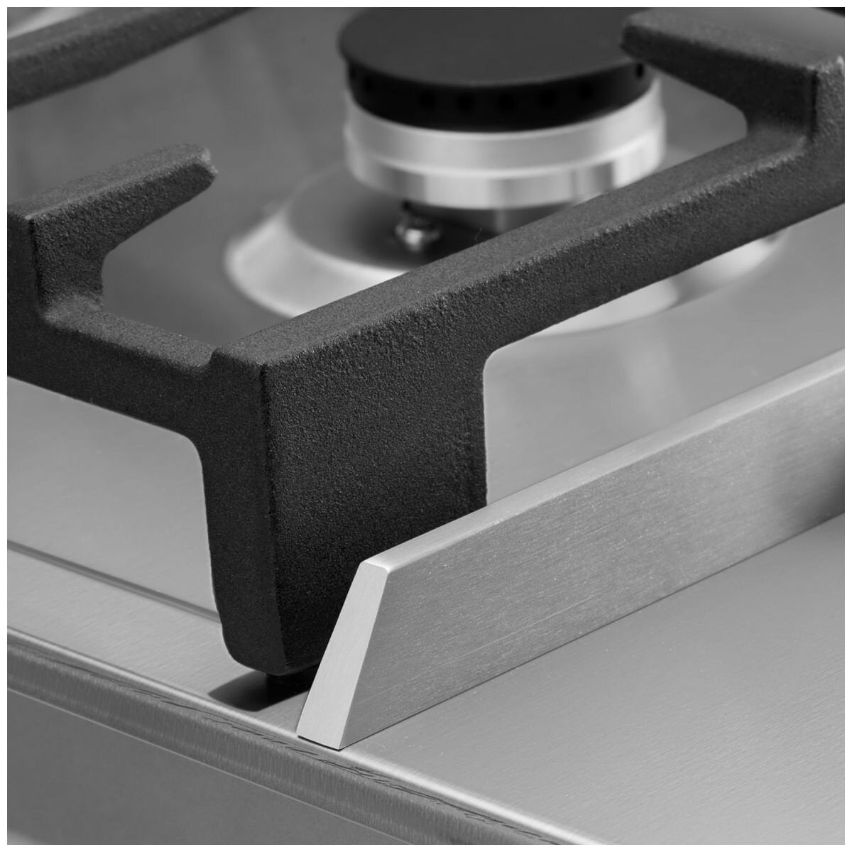 Omega 60cm Natural Gas Cooktop - Stainless Steel, Wok Burner, SafeSlide Cast Iron Trivets - OCG604WX