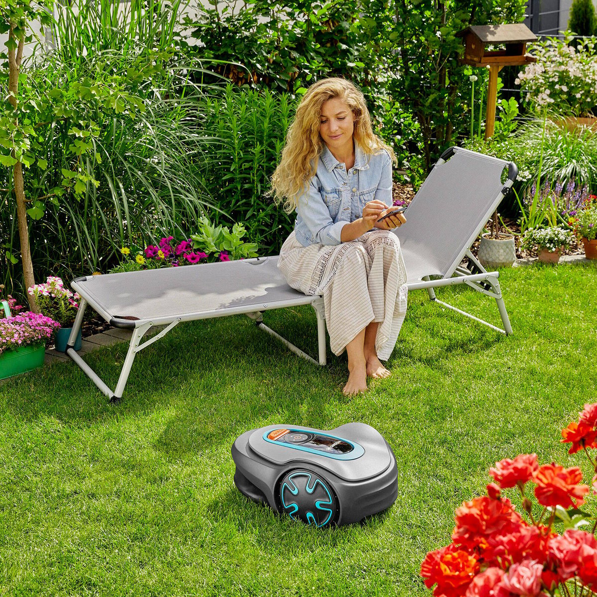 Gardena Sileno Minimo 500 18V Robotic Lawnmower 160mm Cut Grey 15202-38
