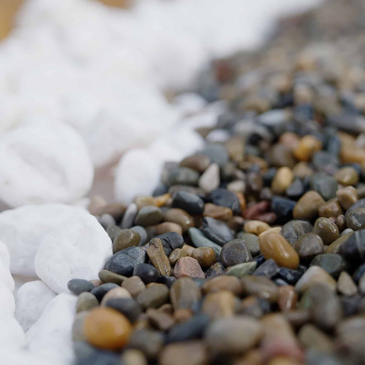 Jack 35-50mm Bright White Decorative Pebble, Garden Edging Stone