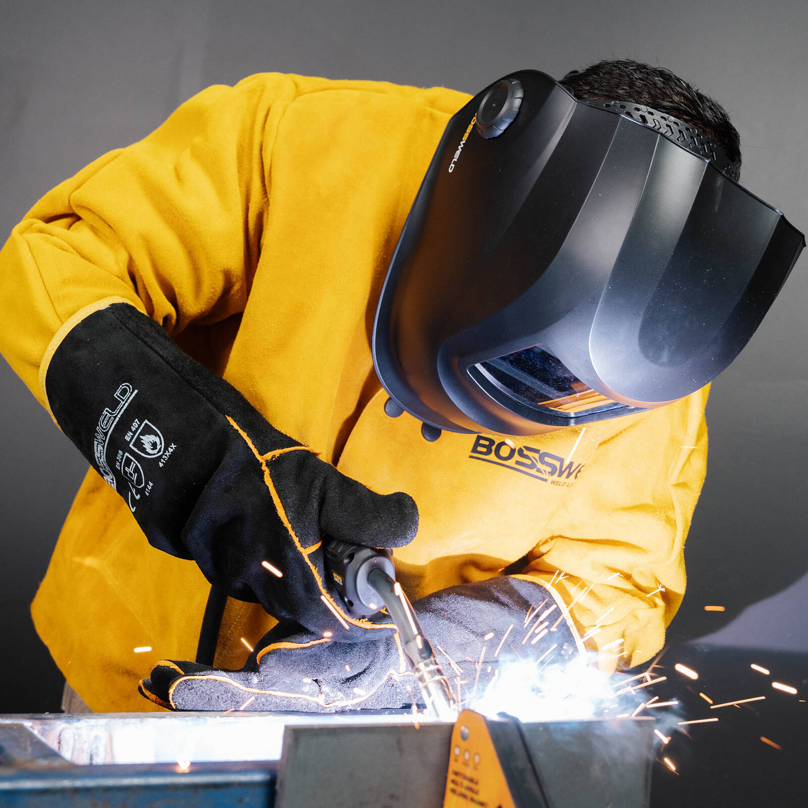 Bossweld VX-1 Jet Variable Shade Electronic Welding Helmet 710100