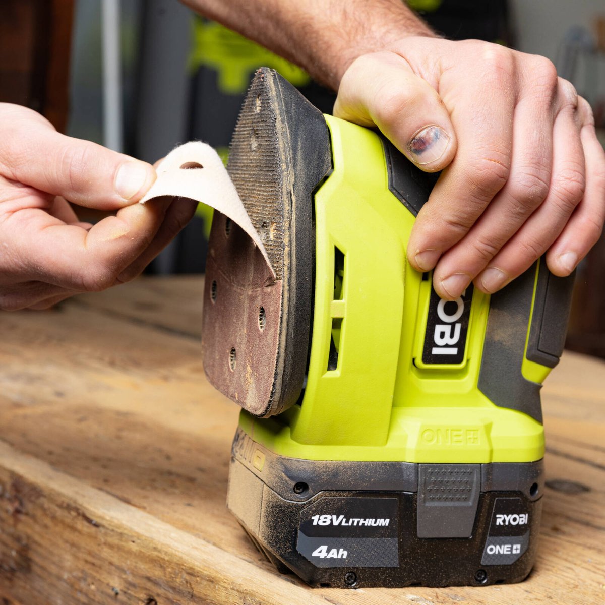 Ryobi 18V ONE+ Palm Sander Kit with Battery and Charger R18PS12