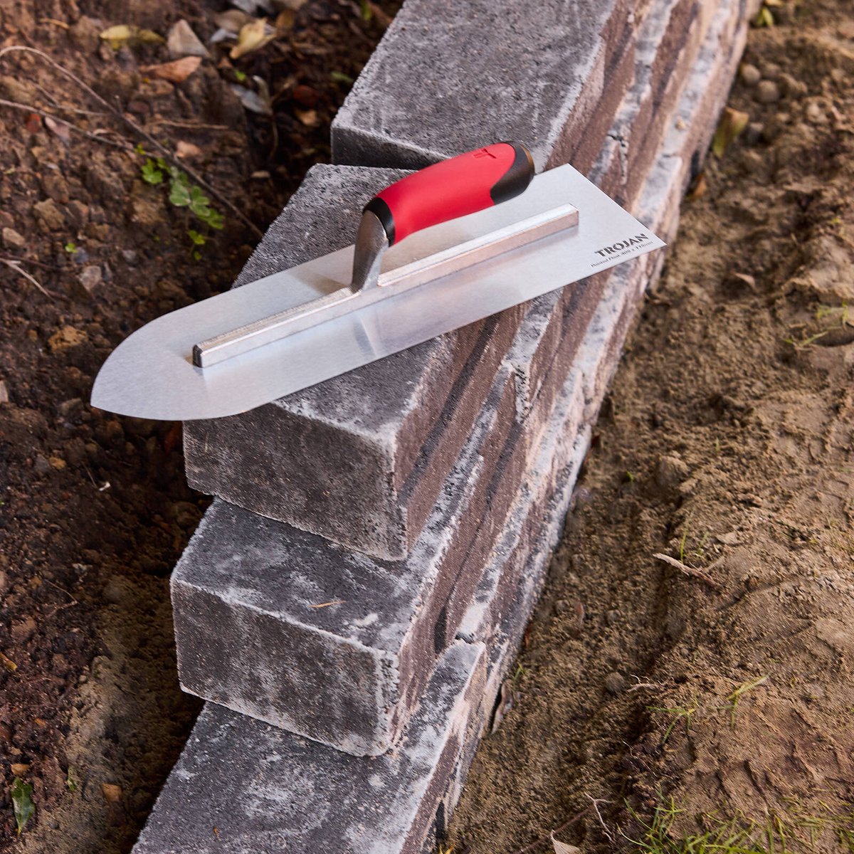Trojan Masonry Float - 405mm x 115mm - Pointed Tip - Durable Steel Blade - SuperSaverAU - view 4