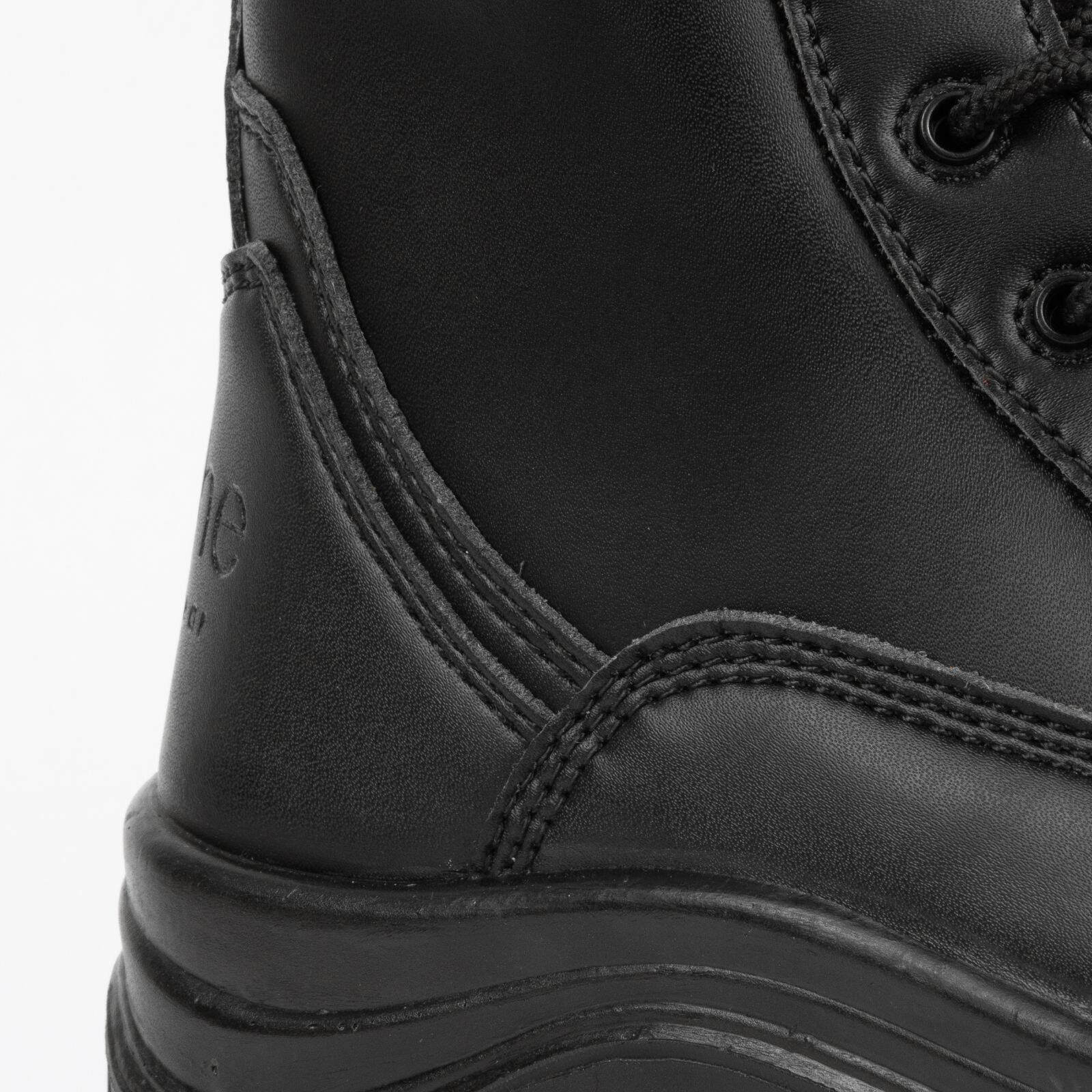 she wear Considers Women's Vegan Safety Work Boots, Composite Toe, Water-Resistant Black, Size 5
