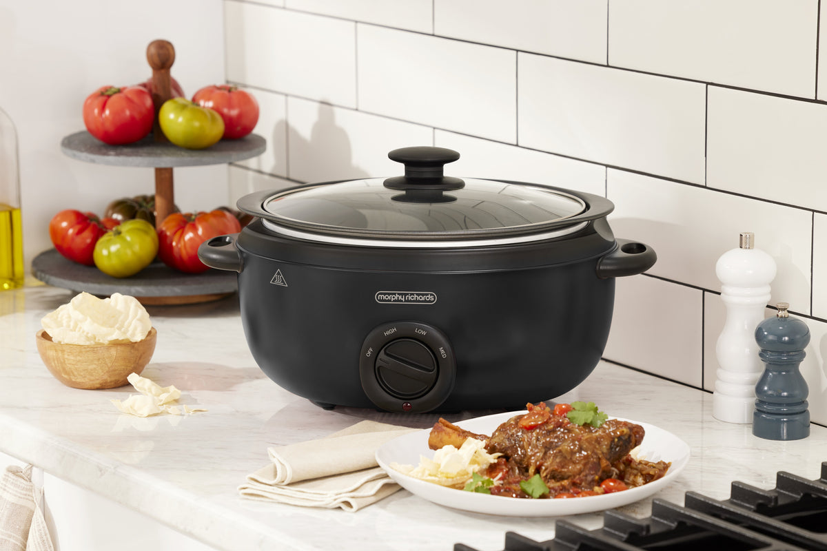 Morphy Richards Slow Cooker - Sear and Stew Pot, Toughened Glass Lid, Low to High Heat, Matte Black - MRSC65BK