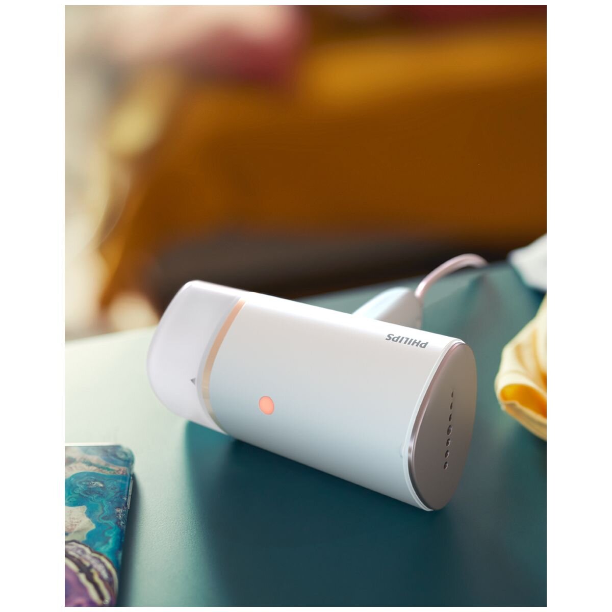 Philips 3000 Series handheld garment steamer - 30-second heat-up, 120mL tank, white - STH3020-10