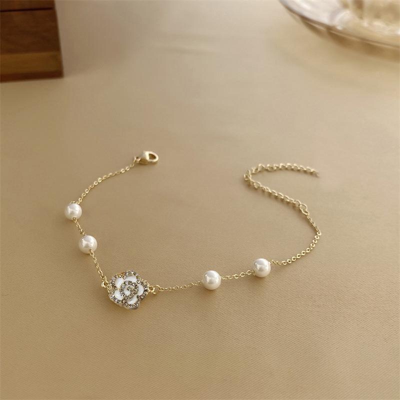 Pearl Flower Bracelet for Women with Imitation Pearls - Gold Tone - view 4