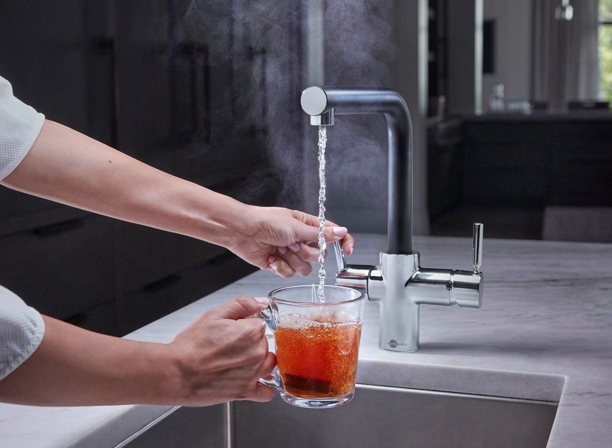 InSinkErator Multitap 3N1 L-shape steaming hot water tap - black and chrome, 2.5L NeoTank - 3003LB