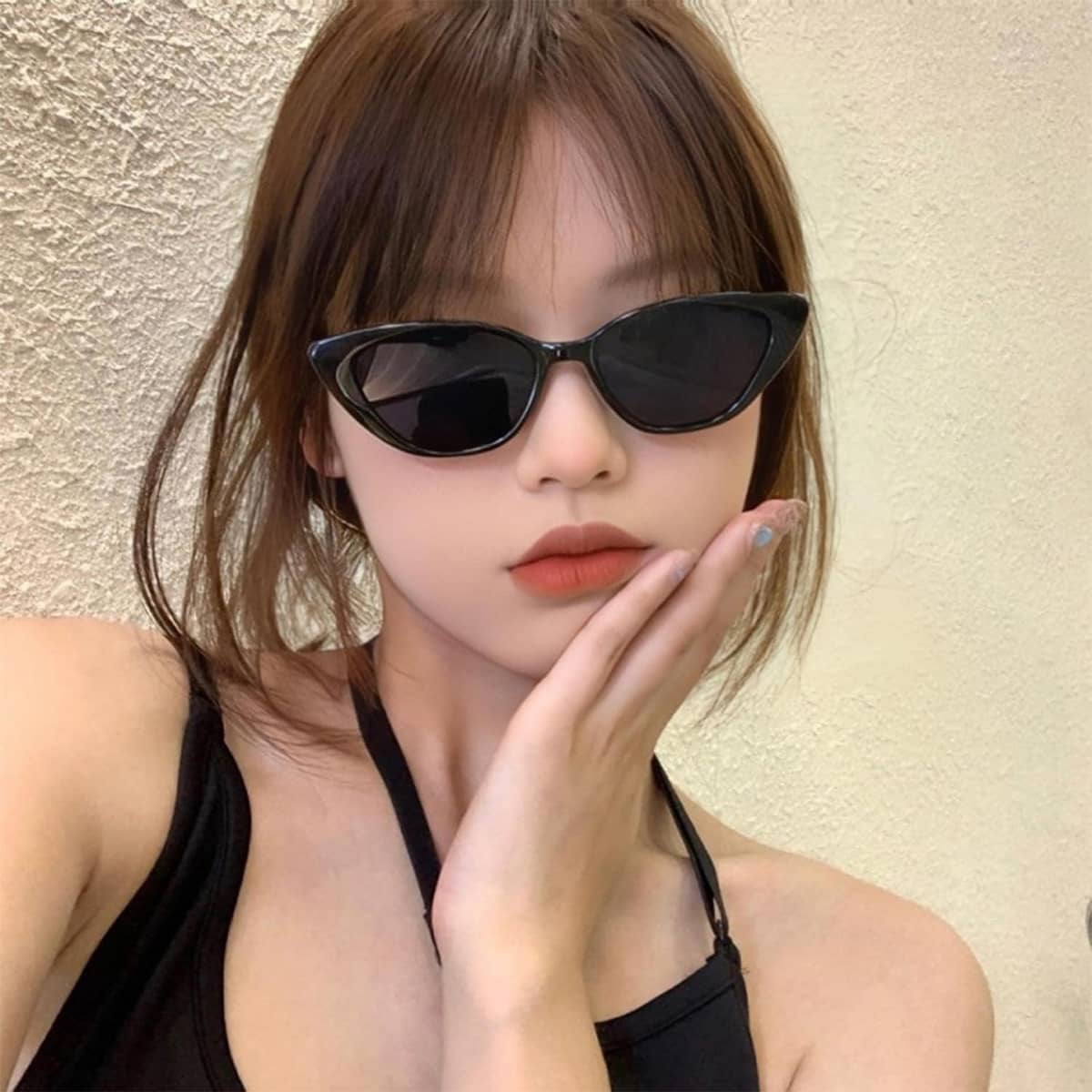 Retro Cat Eye Sunglasses - Transparent Grey Frame, Grey Lenses, Style 05 - view 4