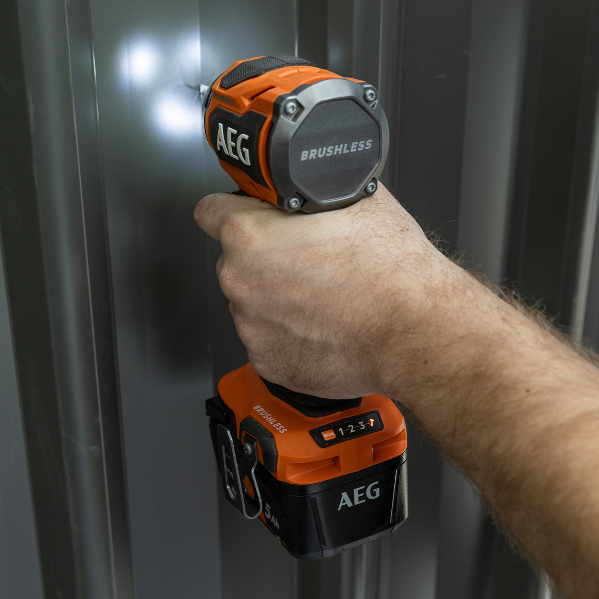 AEG 18V Fusion Stealth Impact Driver 4Ah Kit - Compact - Low Vibration - SuperSaverAU - view 5