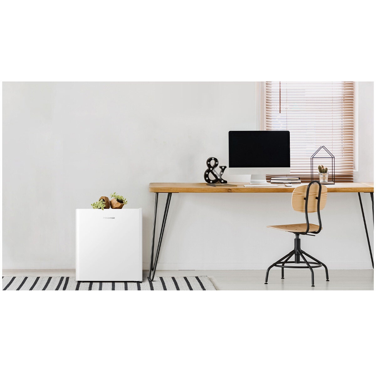 Hisense 45L bar fridge - white steel door, bottle storage, 4 star energy rating, reversible door - HRBF46