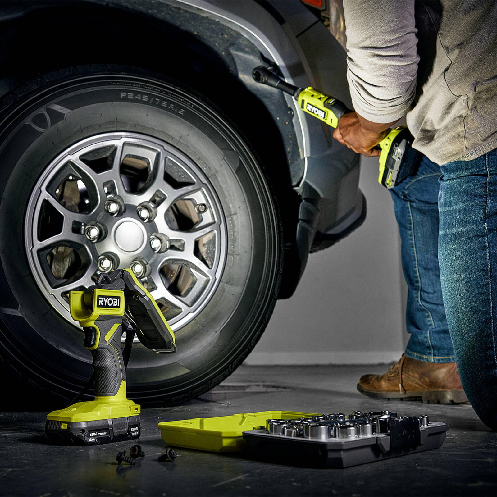 Ryobi 18V ONE+ Stick Light RSL18 (Tool Only) 800lm Portable Work Light