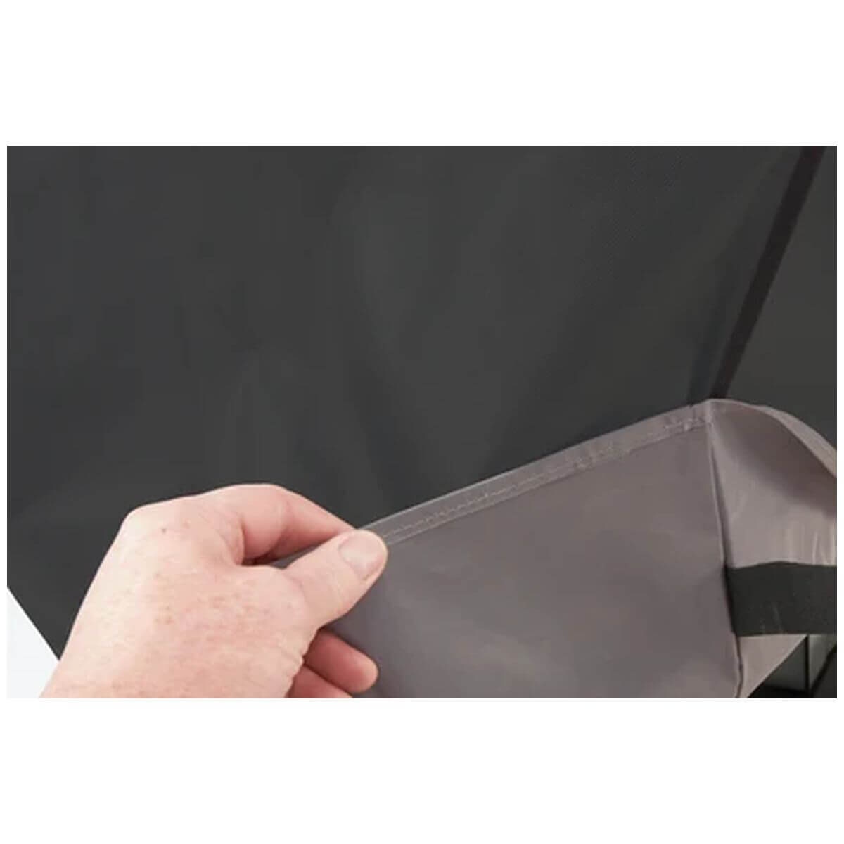 Broil King Grill Cover in Black - Barbecue Accessory Cover - 67587