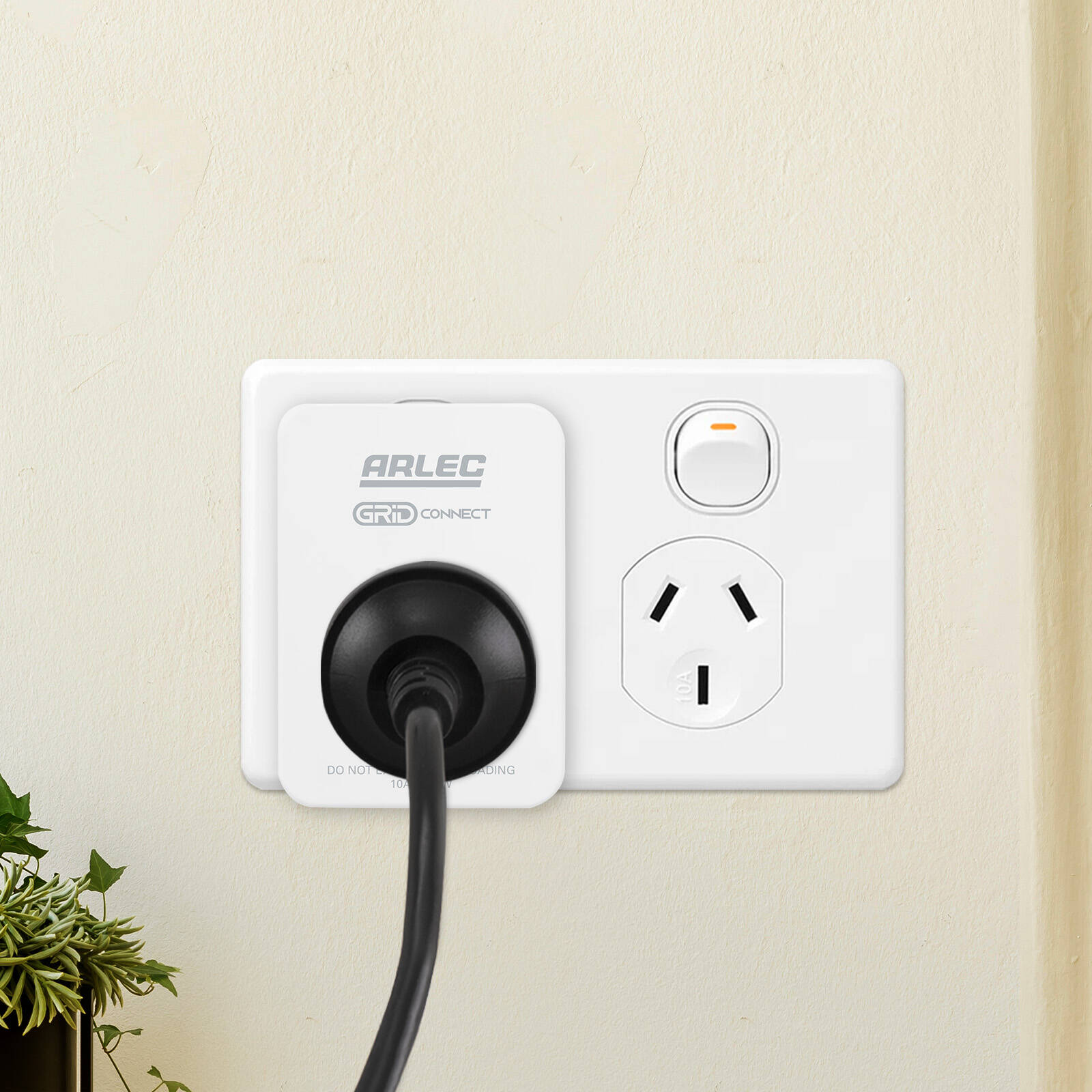 Arlec Grid Connect White Smart Plug In Socket with Energy Meter