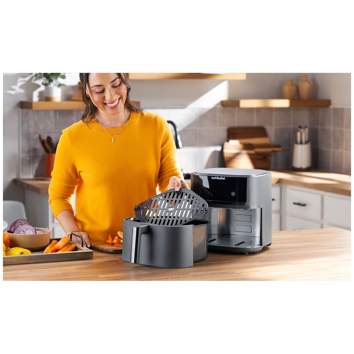 NutriBullet CrispLite Vision 6L Air Fryer - Touchscreen, Reversible Plate, Ceramic Coating - NBA07300