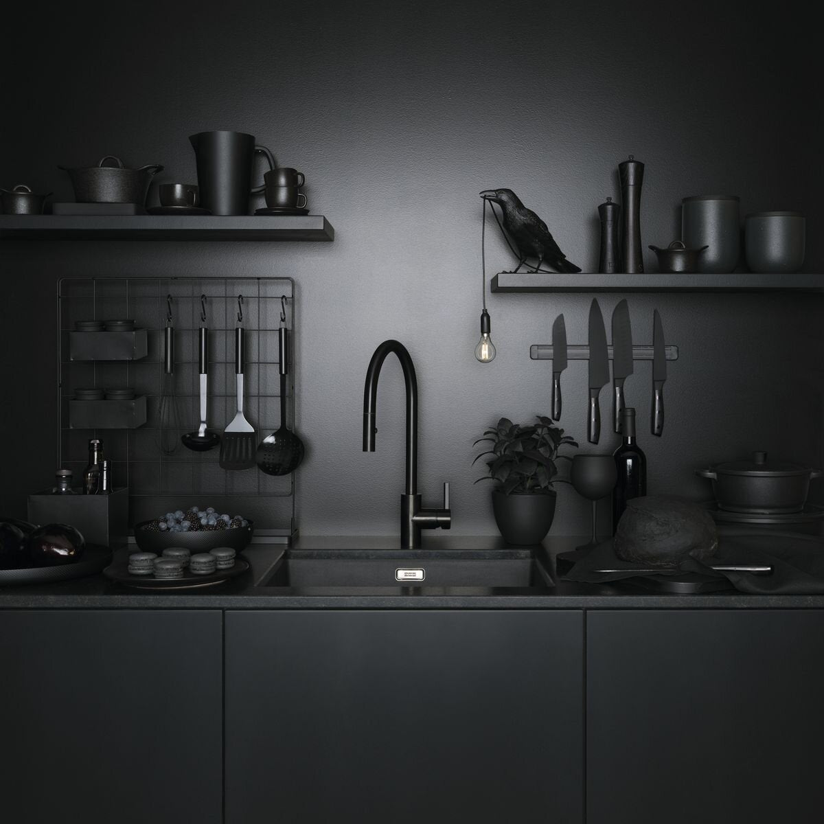 Franke Pull-Out Mixer Tap - Black Steel Spray Head 360-Degree Spout 5 Star WELS - TA9601BS