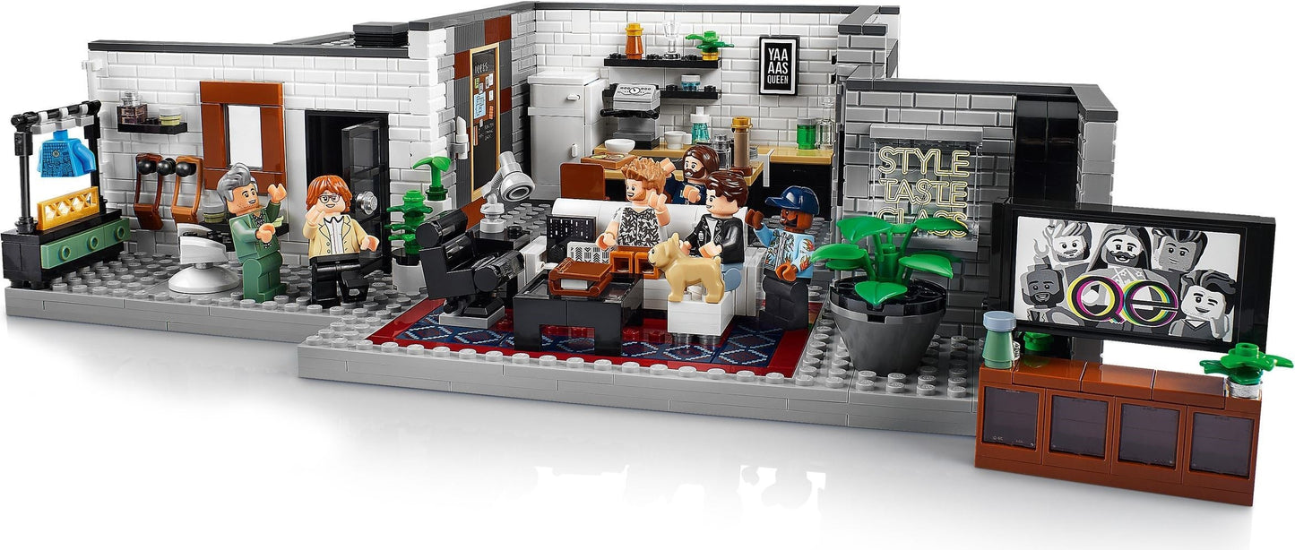 LEGO Creator Series 10291 The Fab 5 Loft- Auzzi Store