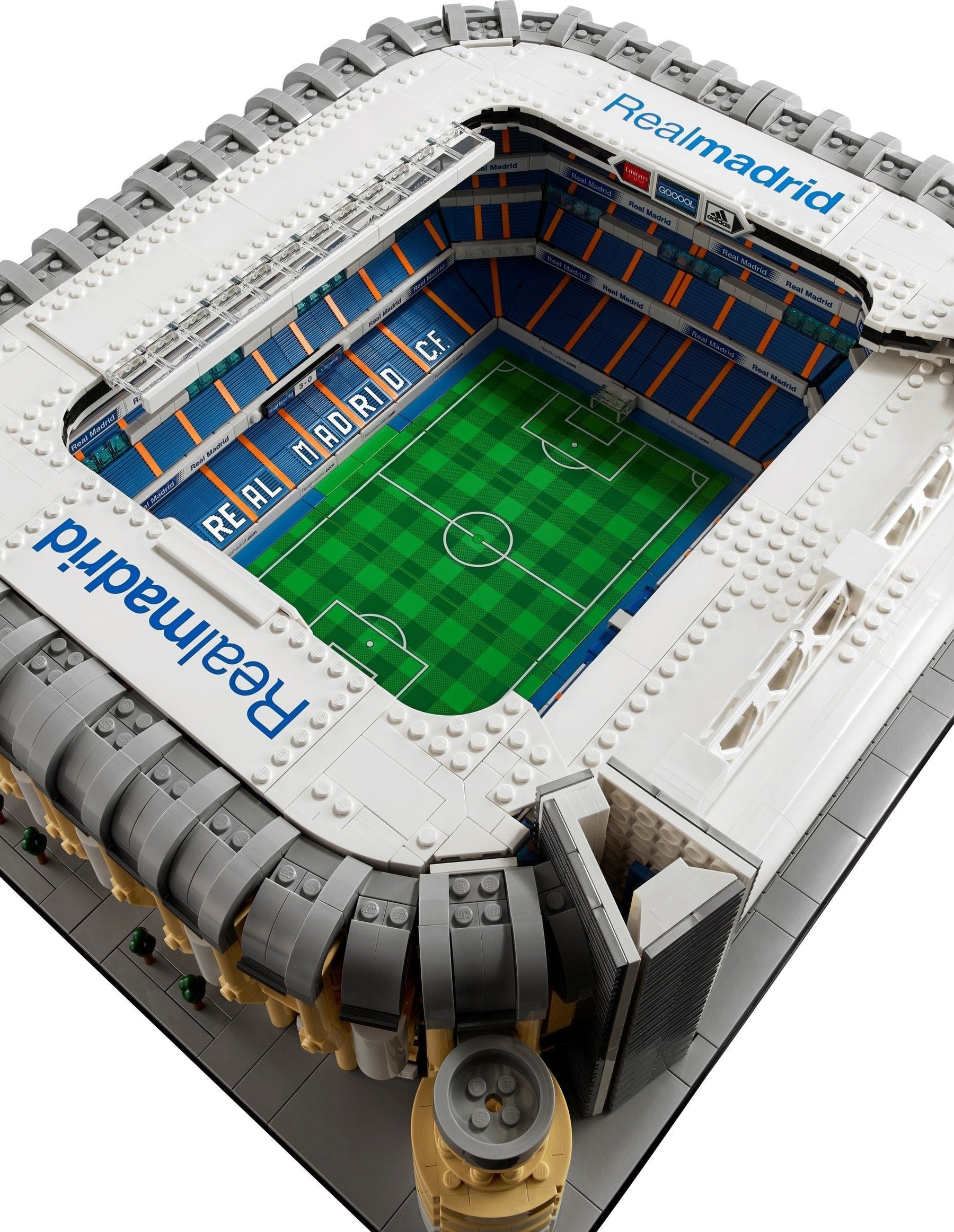LEGO 10299 Real Madrid Santiago Bernabéu Stadium - SuperSaverAU - view 3